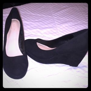 Apt.9 black suede leather Wedge Pumps size 9 med